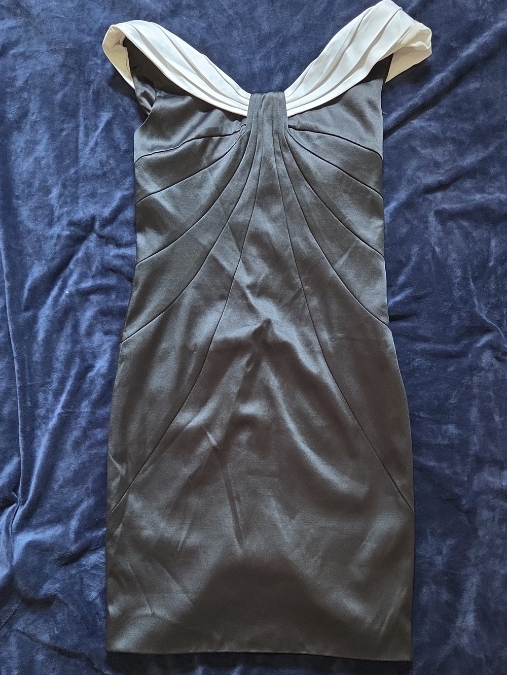 Karen Millen Blavk And White Satin Dress